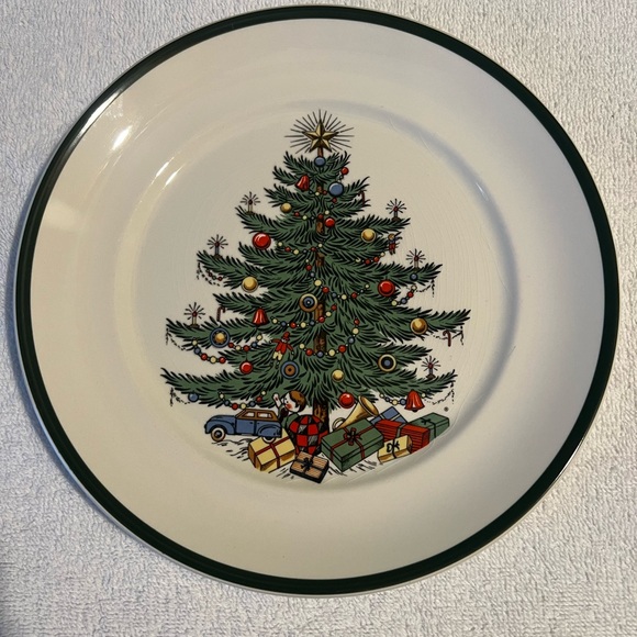 Cuthbertson Other - Vintage England Cuthbertson Christmas Tree Dinner Plate With Thick Green Border
